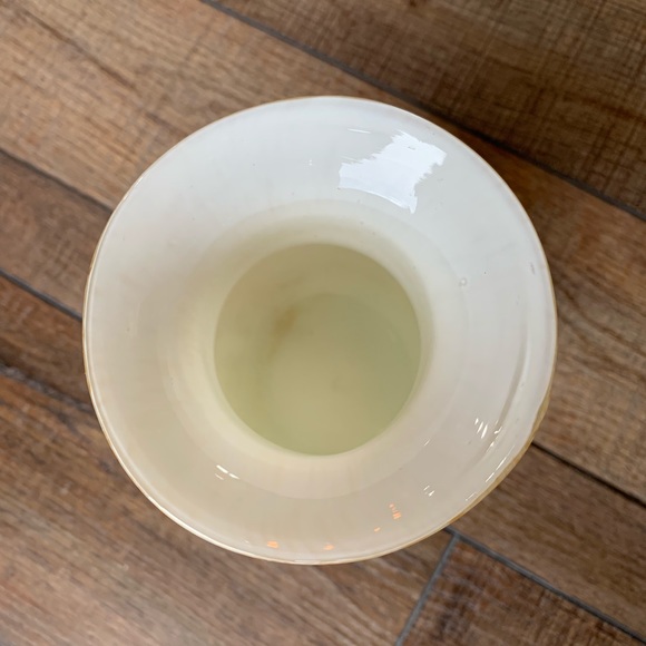 Margie's Garden Hand-blown Art Glass Vase - Picture 4 of 5